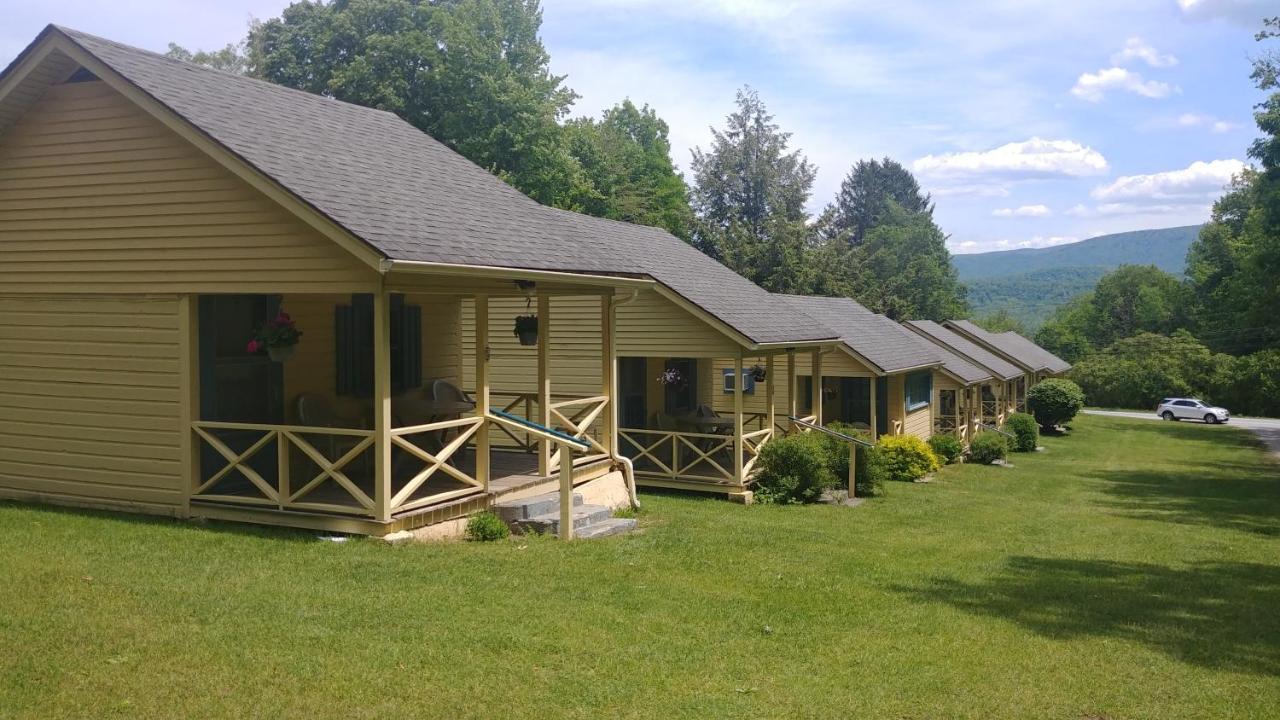 Serenity Motel Shaftsbury Extérieur photo