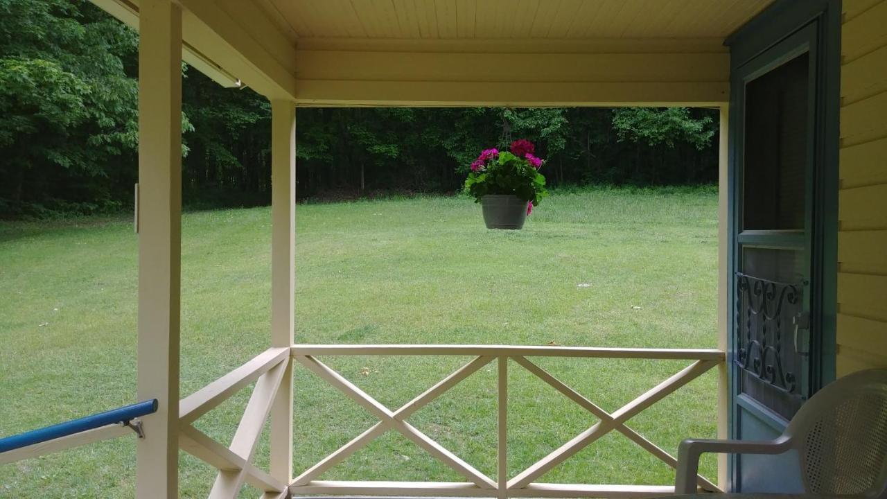Serenity Motel Shaftsbury Extérieur photo
