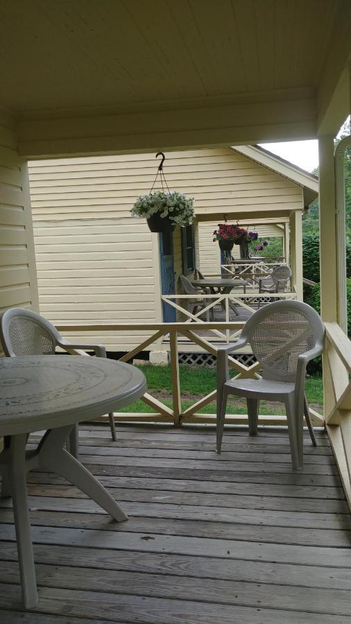 Serenity Motel Shaftsbury Extérieur photo