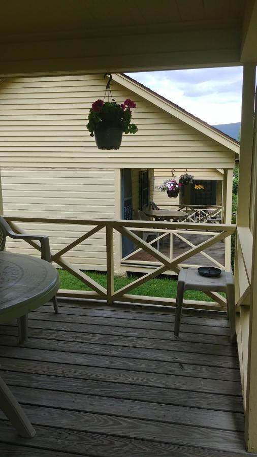 Serenity Motel Shaftsbury Extérieur photo