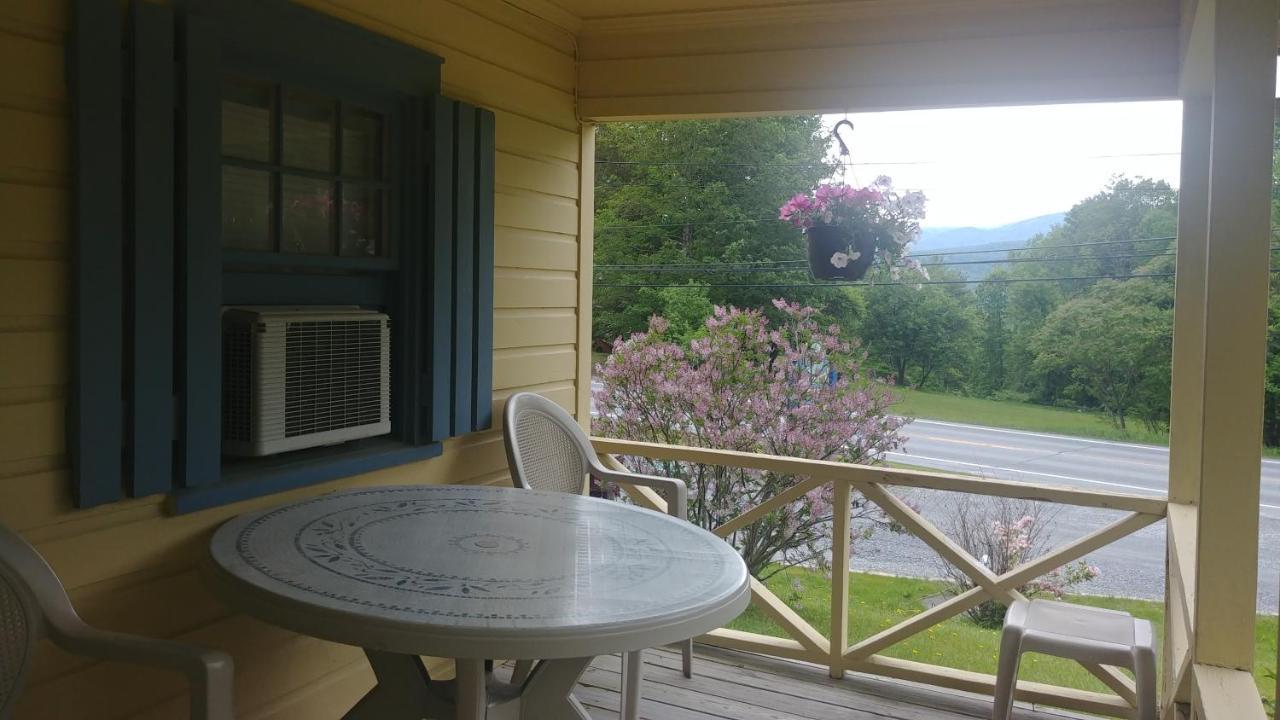 Serenity Motel Shaftsbury Extérieur photo