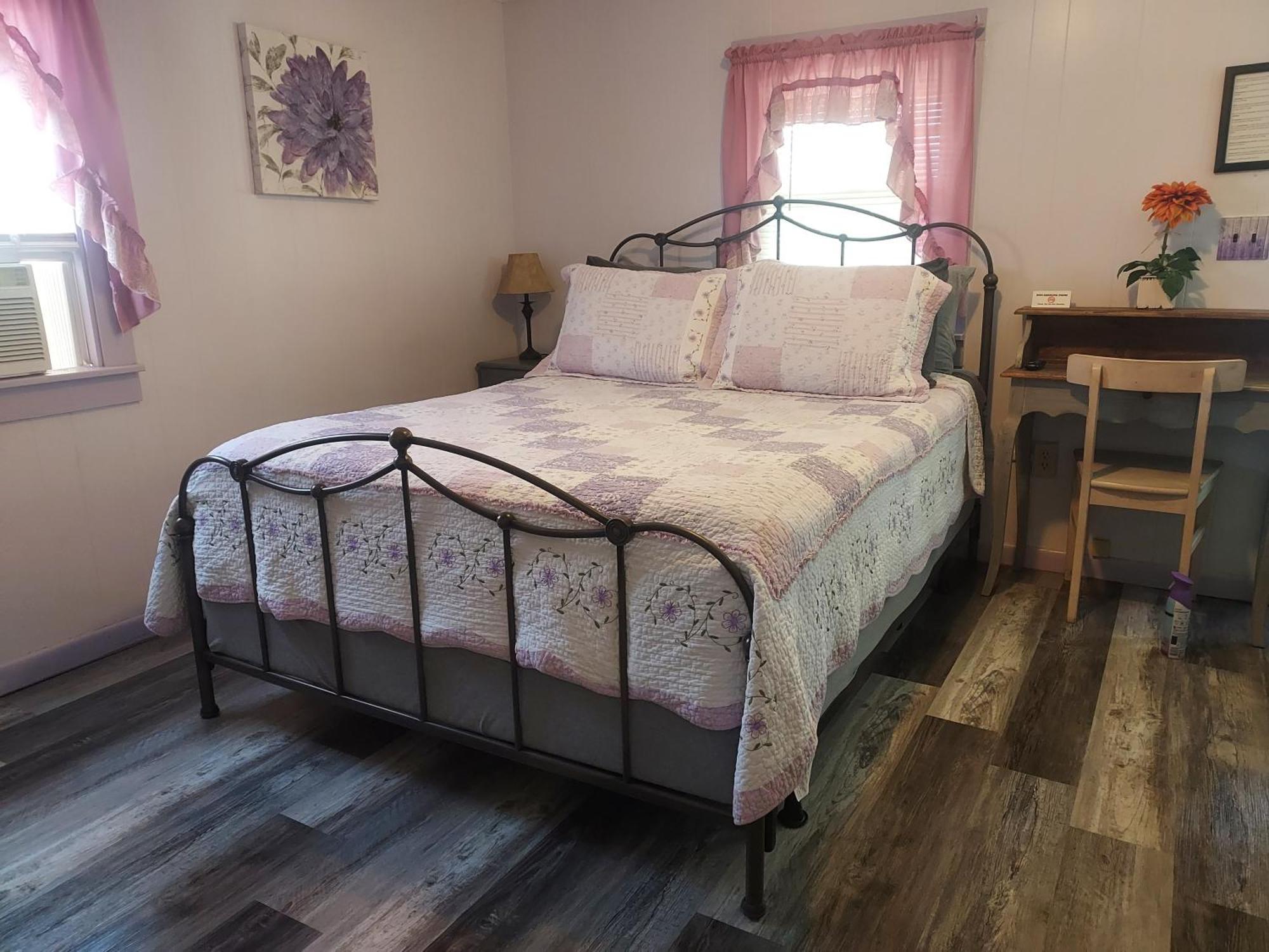 Serenity Motel Shaftsbury Extérieur photo