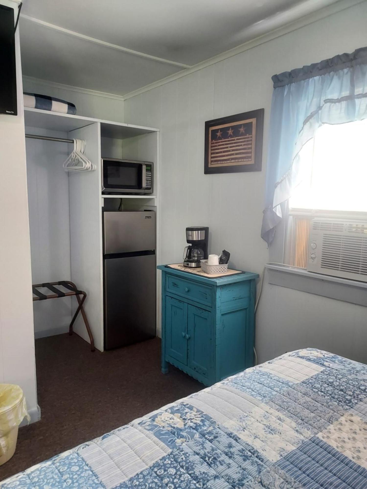 Serenity Motel Shaftsbury Extérieur photo