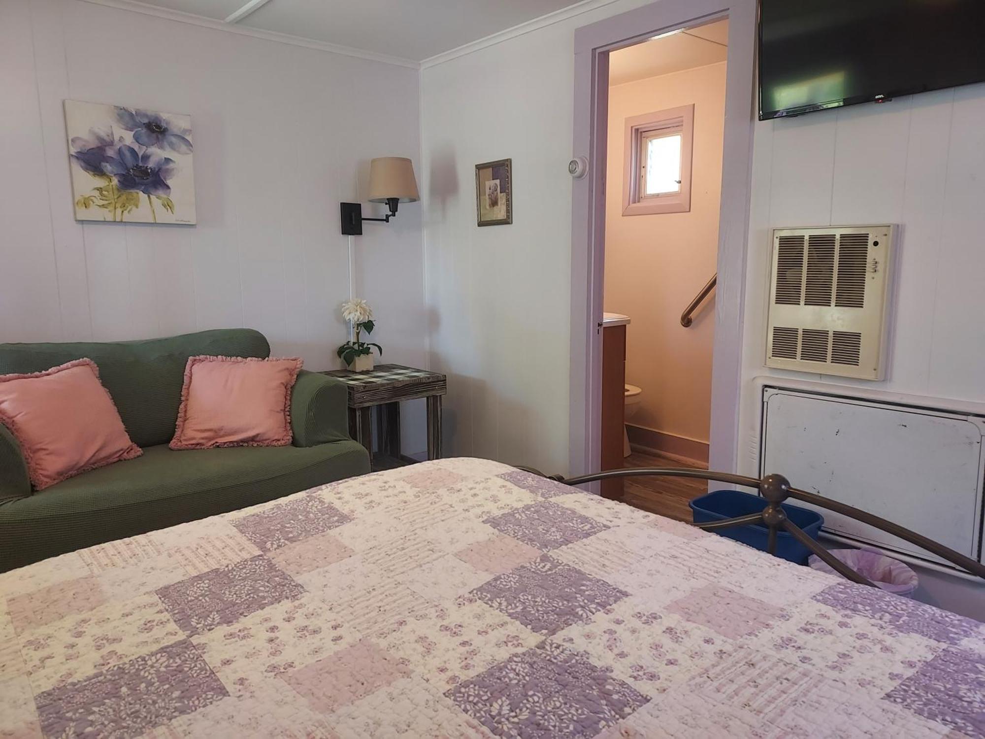 Serenity Motel Shaftsbury Extérieur photo