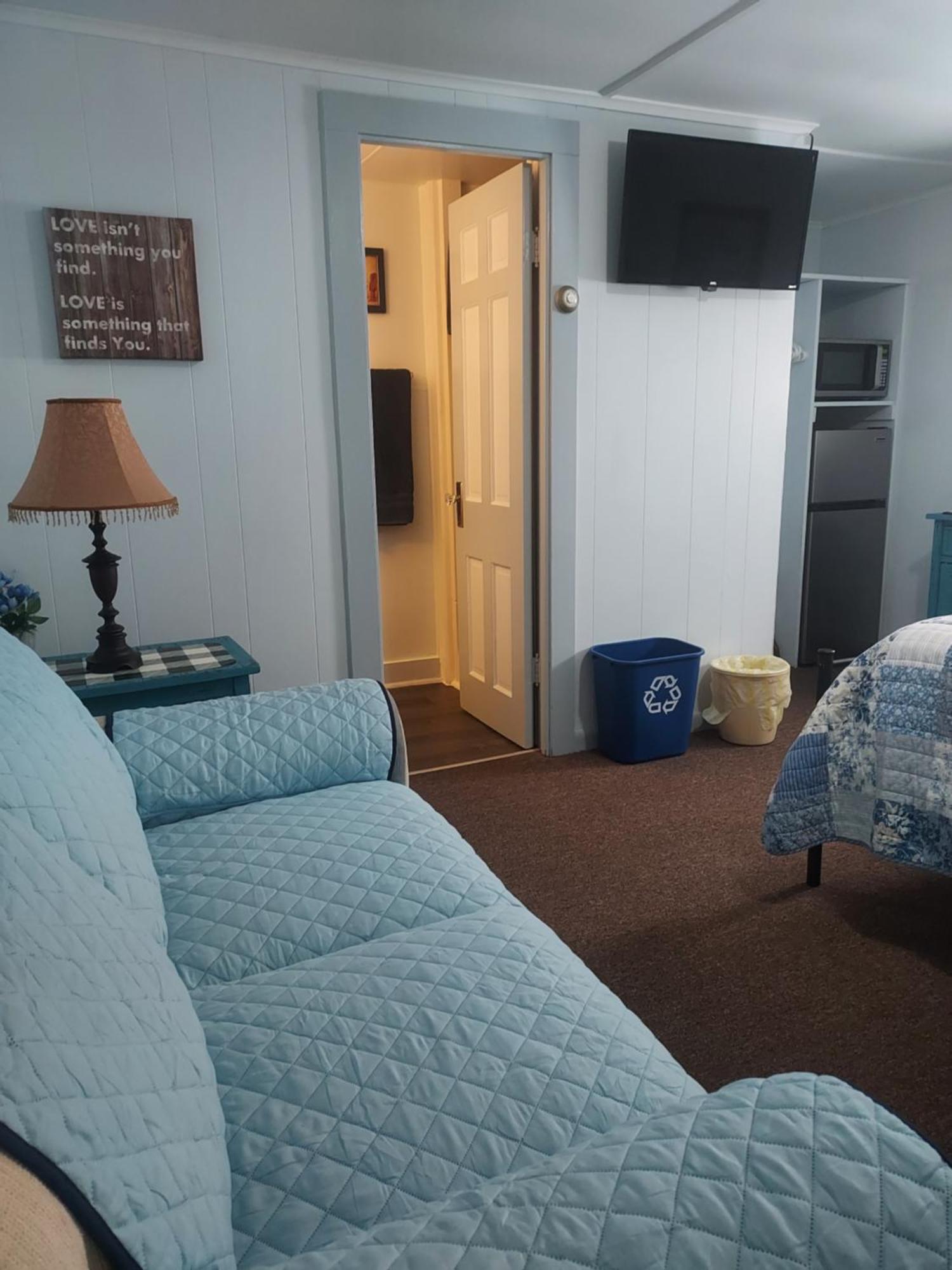 Serenity Motel Shaftsbury Extérieur photo